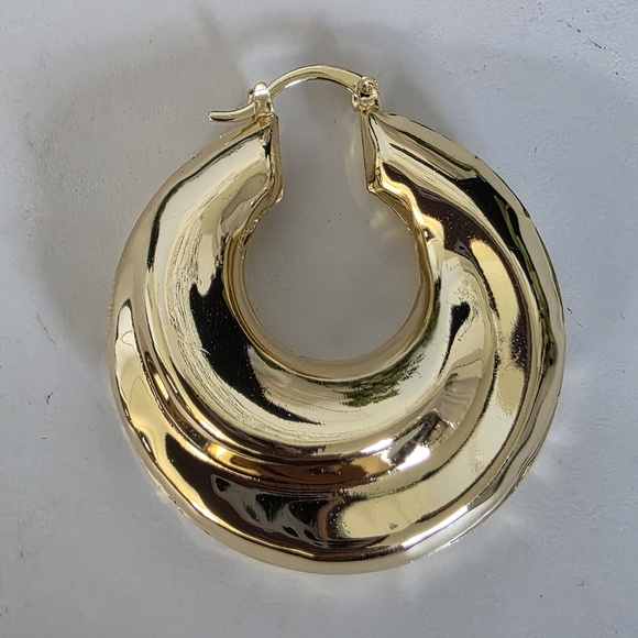 Gold Filled Chunky Swirl Hoop Earrings - Picture 3 of 9